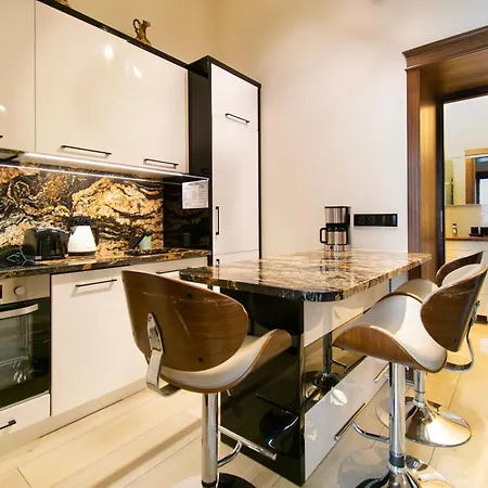 Apartamento Quiet & High Class Jablonowskich Street *