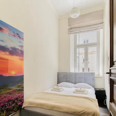 Apartamento Quiet & High Class Jablonowskich Street